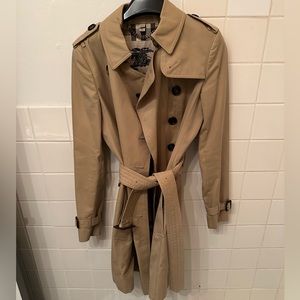 Burberry Chelsea Trench coat Size UK 4 US 2, Petite